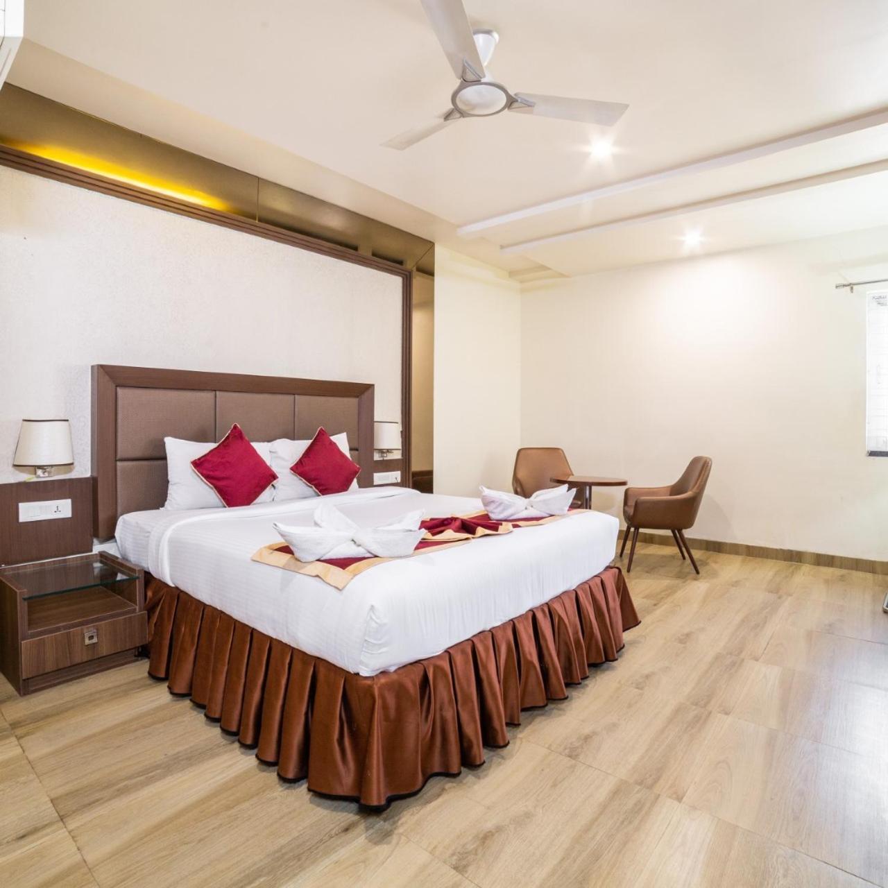 Hotel Svm Grand Medipally Haïdarabad Extérieur photo