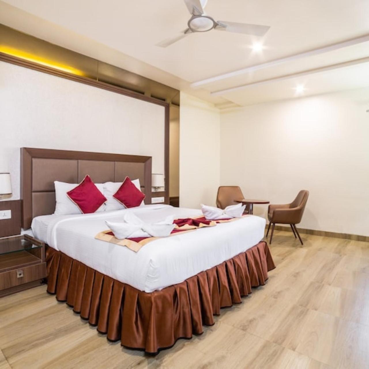 Hotel Svm Grand Medipally Haïdarabad Extérieur photo