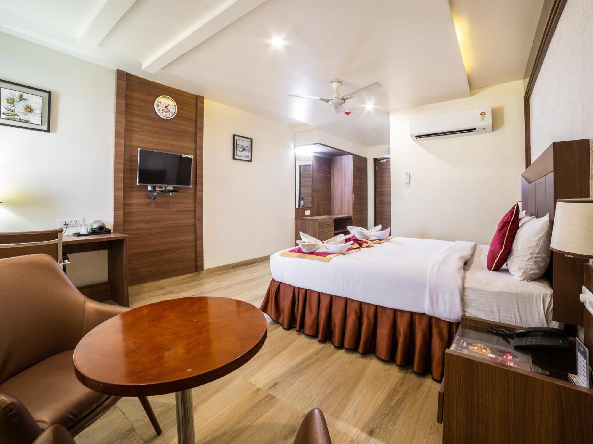 Hotel Svm Grand Medipally Haïdarabad Extérieur photo
